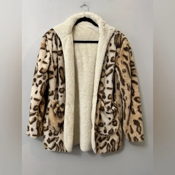 Altar’d State Reversible Faux Fur Hooded Jacket Small Leopard Print Cream Cozy - Picture 14 of 15